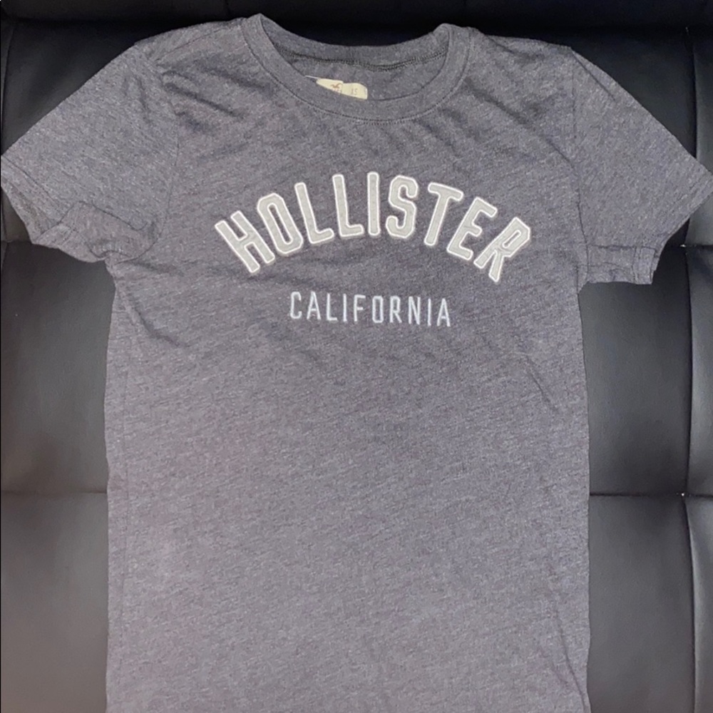 Hollister t shirt